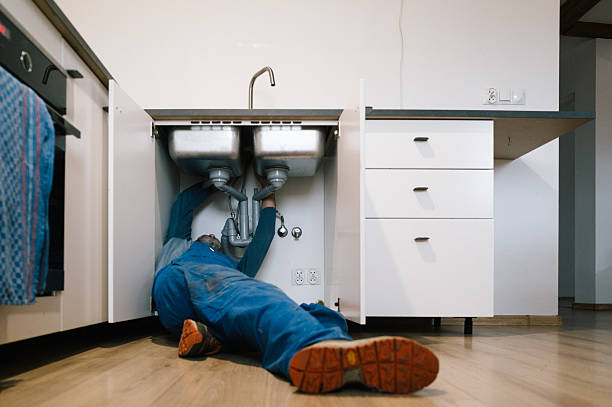Professional Drain Cleaning technician working in Venice, IL